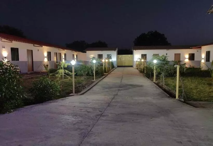 Neelkanth Hotel And Restaurant