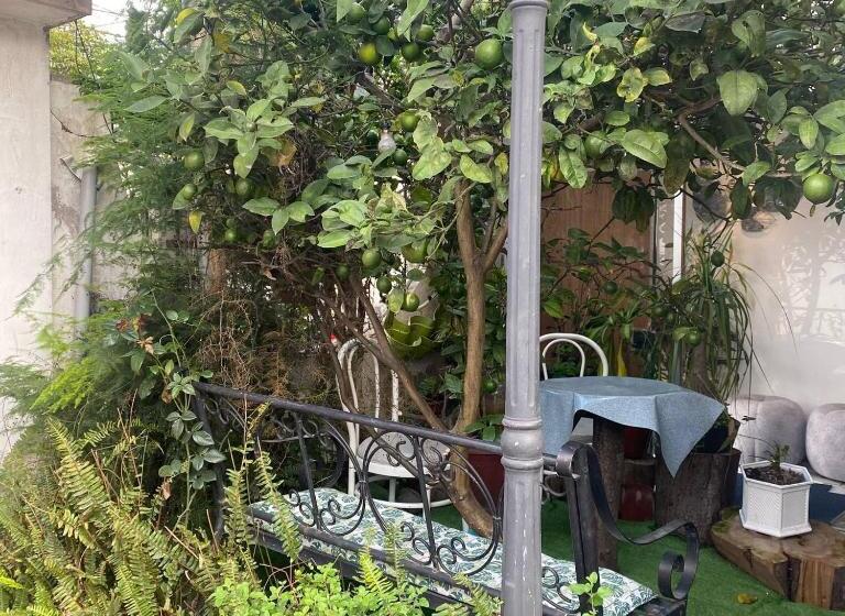 Пансион Calu L Petit Hostel