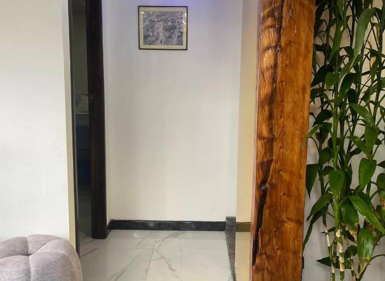 Пансион Calu L Petit Hostel