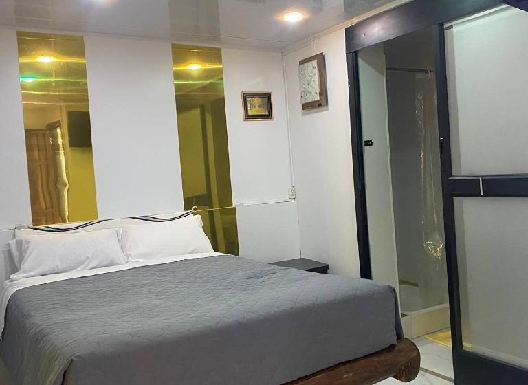 Пансион Calu L Petit Hostel