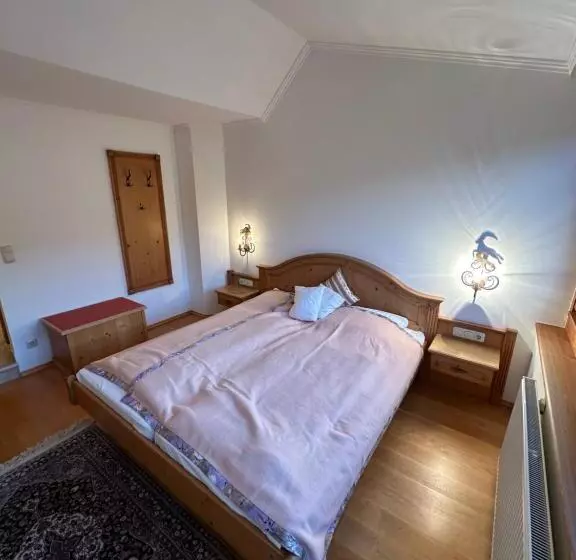 ペンション Esterer