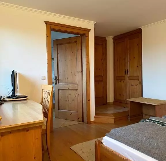 ペンション Esterer