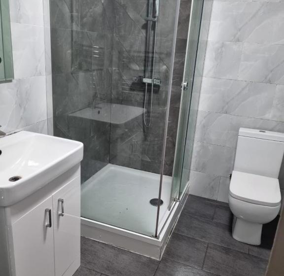 پانسیون Home Away From Home