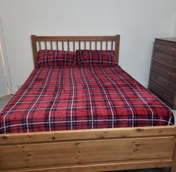 پانسیون Home Away From Home