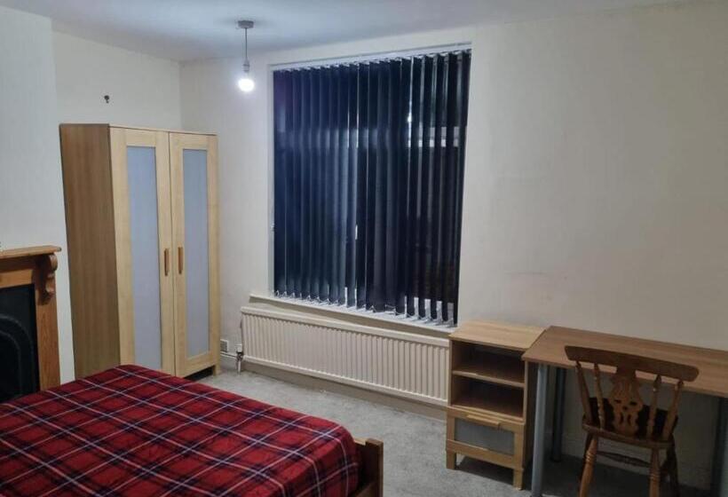 پانسیون Home Away From Home