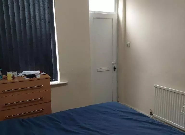 پانسیون Home Away From Home