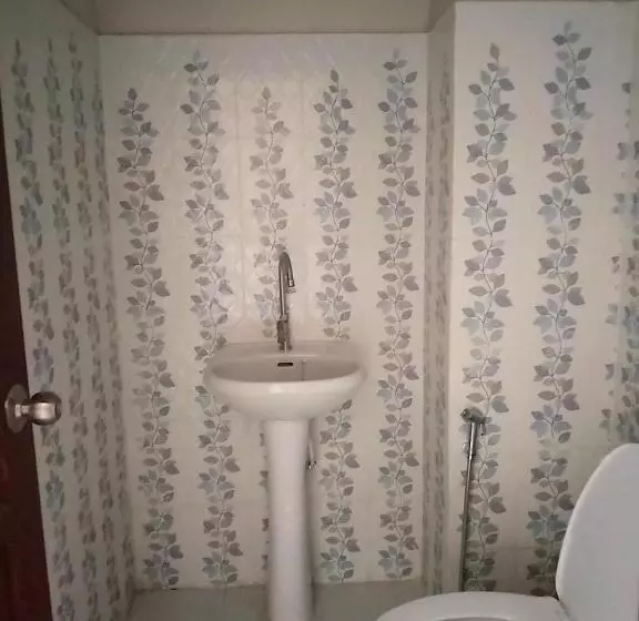 Majatalo Manu V House