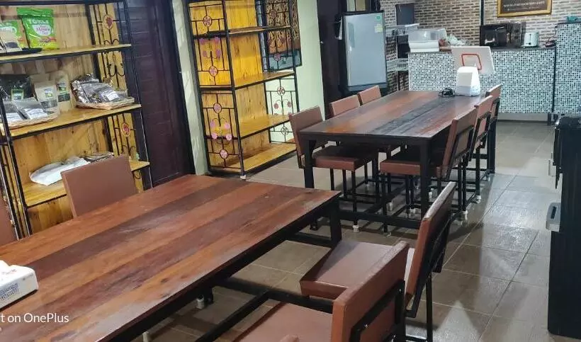 Majatalo Manu V House