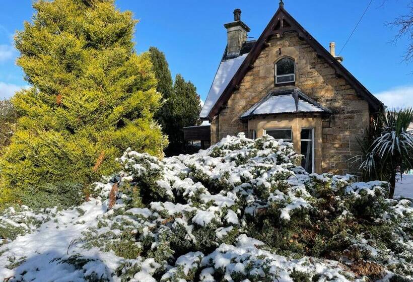 تختخواب و صبحانه Braemorriston Lodge