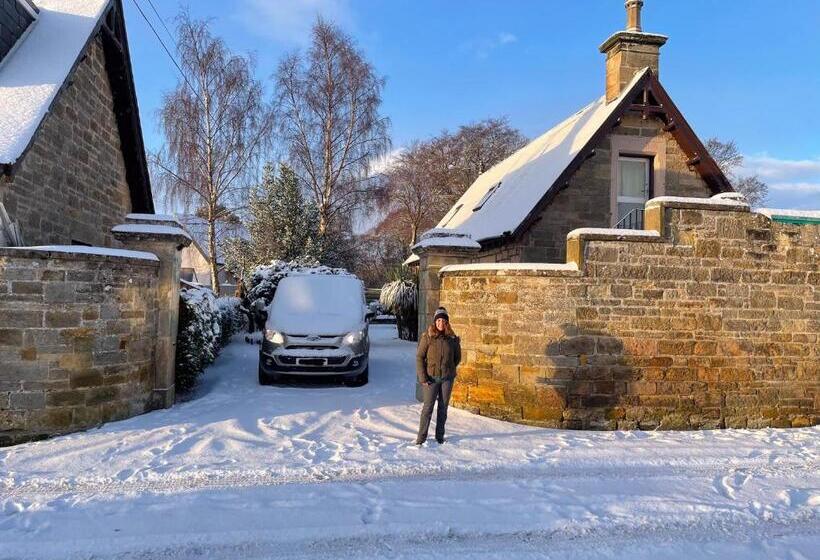 تختخواب و صبحانه Braemorriston Lodge