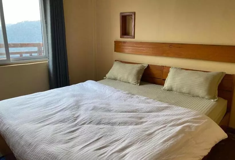 تختخواب و صبحانه Himalayan Home Pokhara Lamagaon