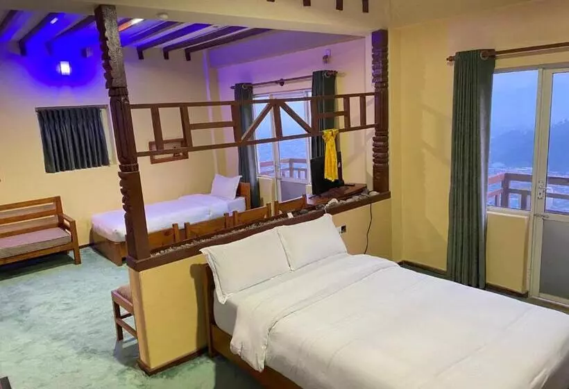 تختخواب و صبحانه Himalayan Home Pokhara Lamagaon