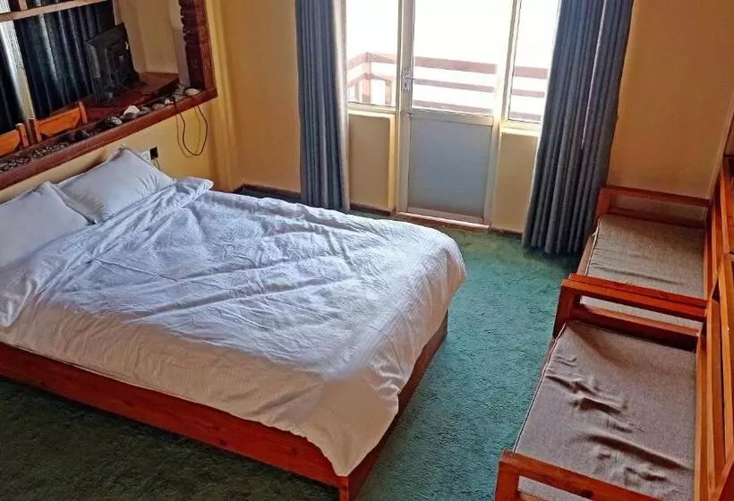 تختخواب و صبحانه Himalayan Home Pokhara Lamagaon
