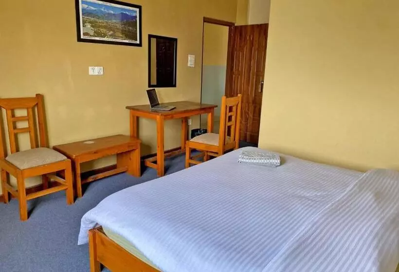 تختخواب و صبحانه Himalayan Home Pokhara Lamagaon