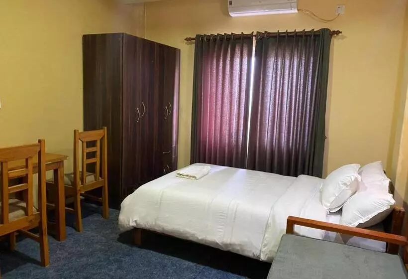 تختخواب و صبحانه Himalayan Home Pokhara Lamagaon