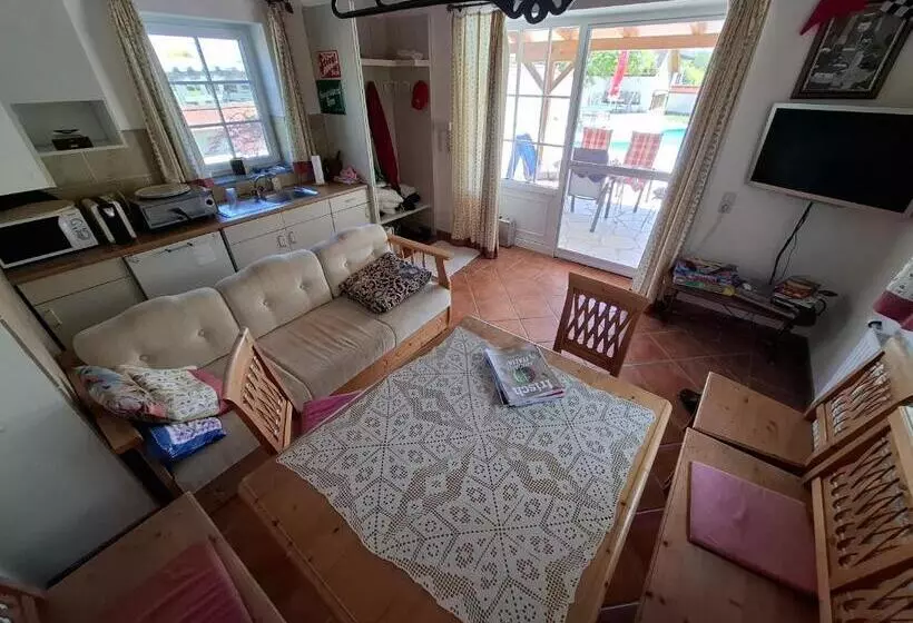 Aamiaismajoitus (B&B) Machlandgasthof Wahl