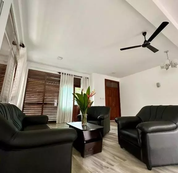 ベッドアンドブレックファースト Weligama House