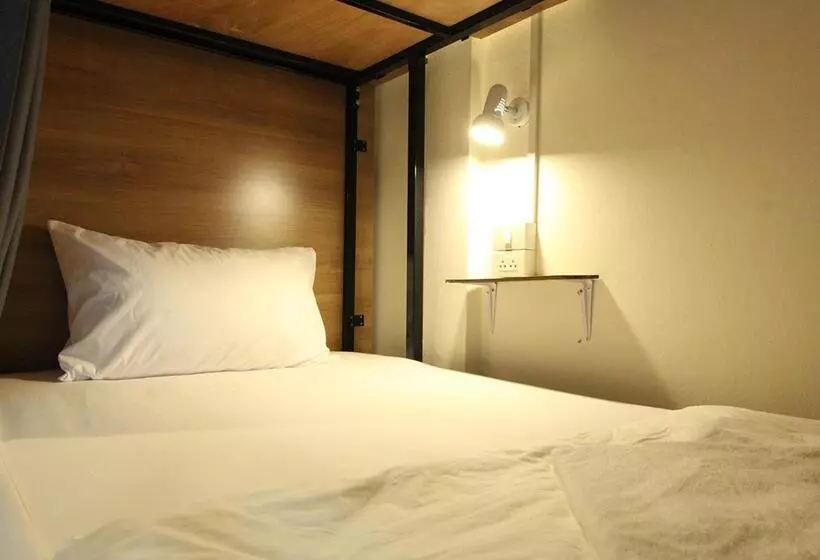 Chaiwat Hostel