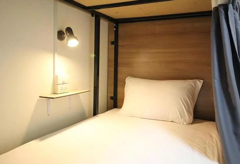 Chaiwat Hostel