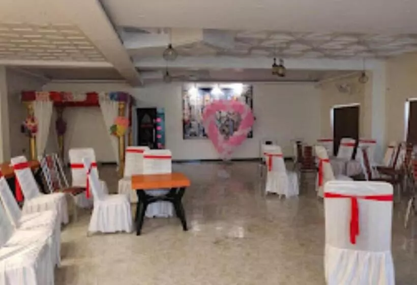 Guru Dev Palace Hotel & Lawn,ayodhya