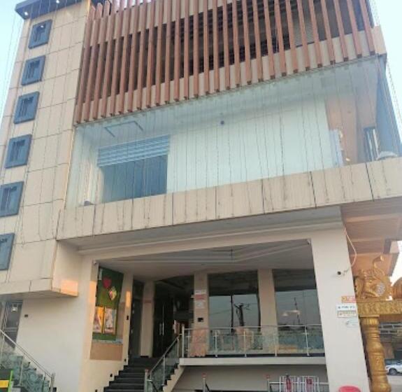 Guru Dev Palace Hotel & Lawn,ayodhya