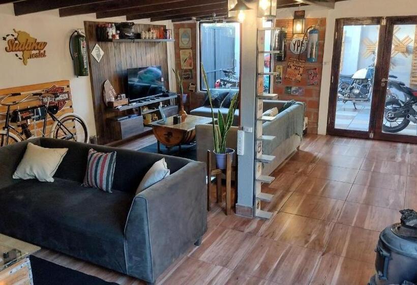 Hostel Acogedor Cerca De Posadas