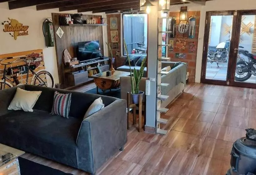 Hostel Acogedor Cerca De Posadas