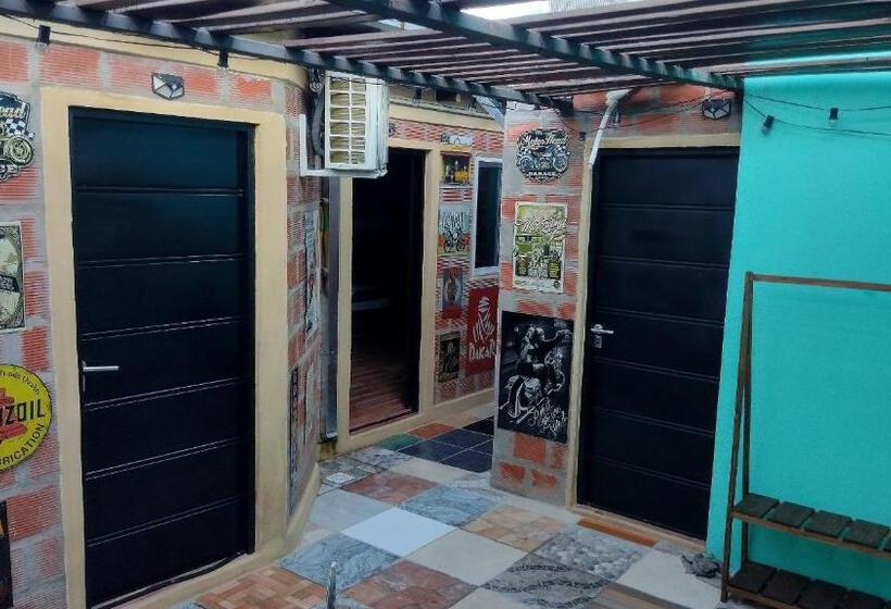 Hostel Acogedor Cerca De Posadas