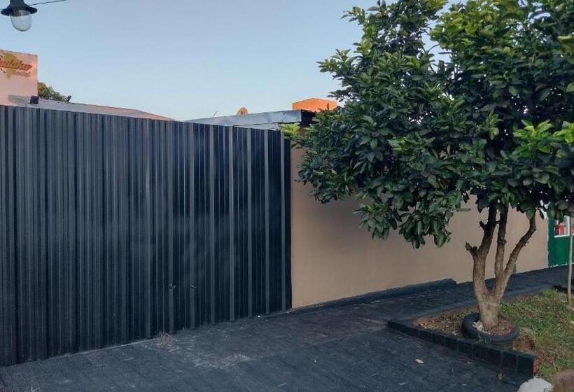 Hostel Acogedor Cerca De Posadas