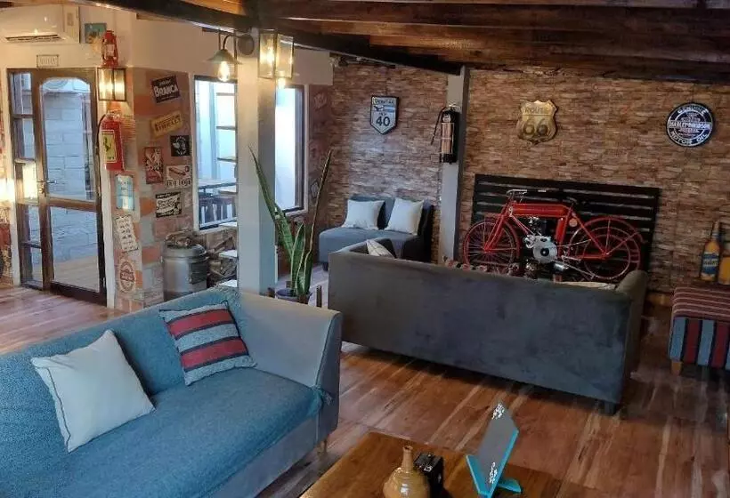 Hostel Acogedor Cerca De Posadas