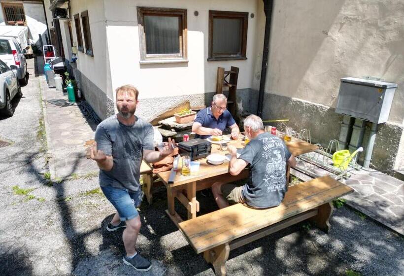 בית מלון כפרי Albergo Al Lago