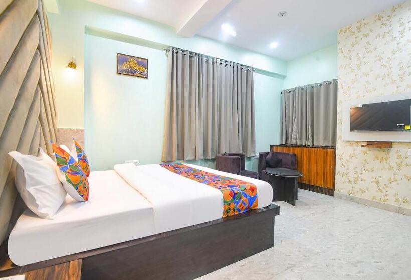 Hotel Fabexpress Mu Club