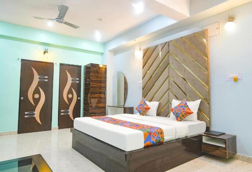 Hotel Fabexpress Mu Club