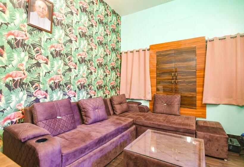 Hotel Fabexpress Mu Club