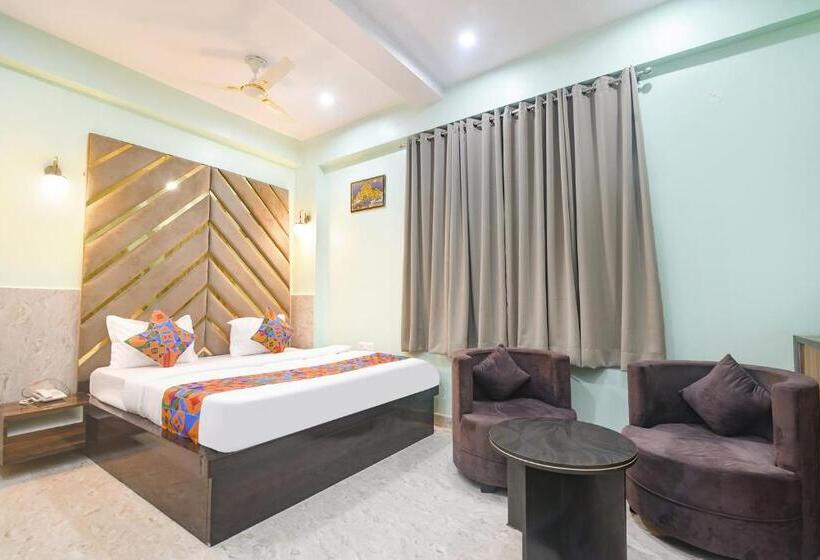 Hotel Fabexpress Mu Club