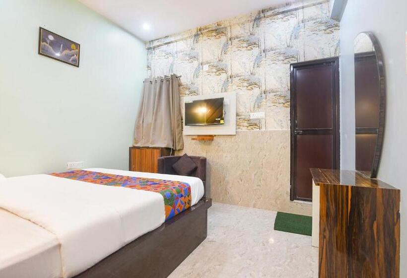 Hotel Fabexpress Mu Club