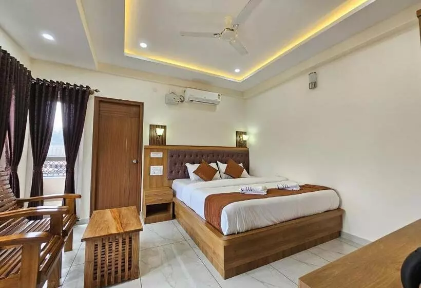 ホテル Navarathna Comforts