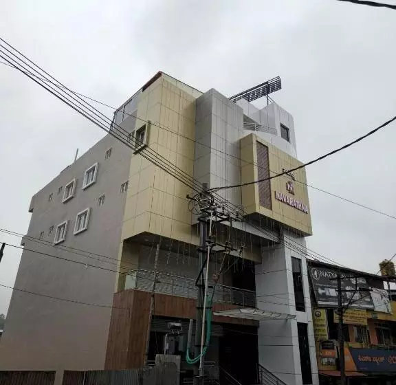 ホテル Navarathna Comforts