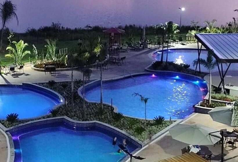 هتل Praias Do Lago Eco Resort   Apto Super Luxo