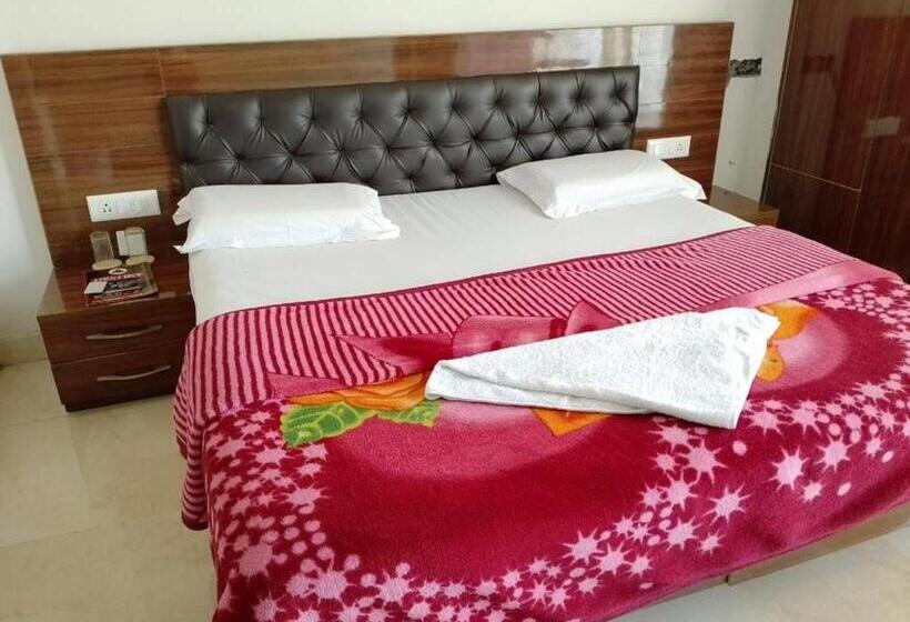 בית מלון כפרי Solan Heaven