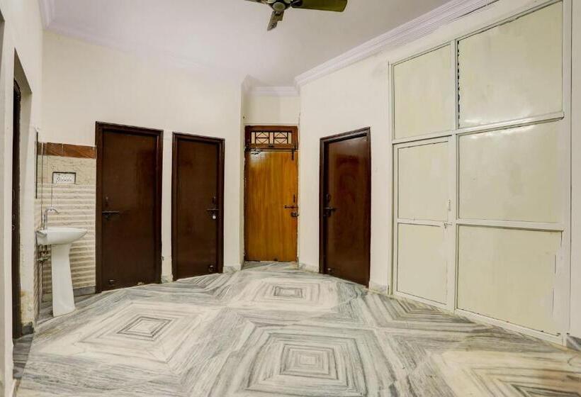 בית מלון כפרי O Aanjaney Residency