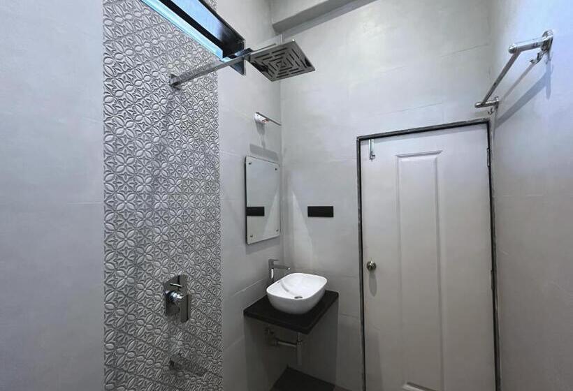 膳宿费 Kiana Stays