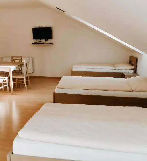 Majatalo Penzión Enbra