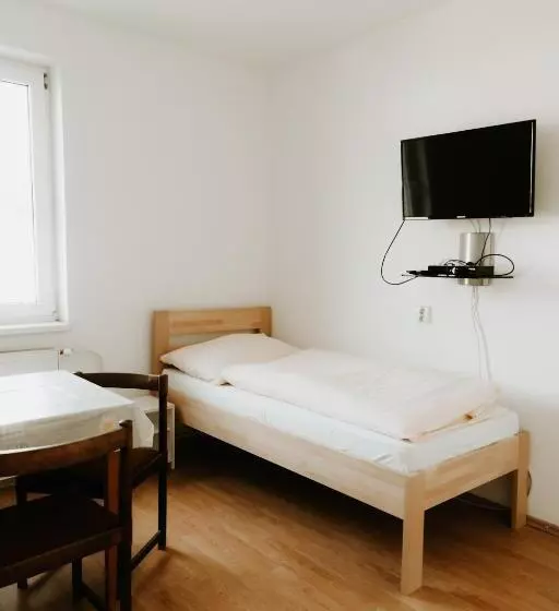 Majatalo Penzión Enbra