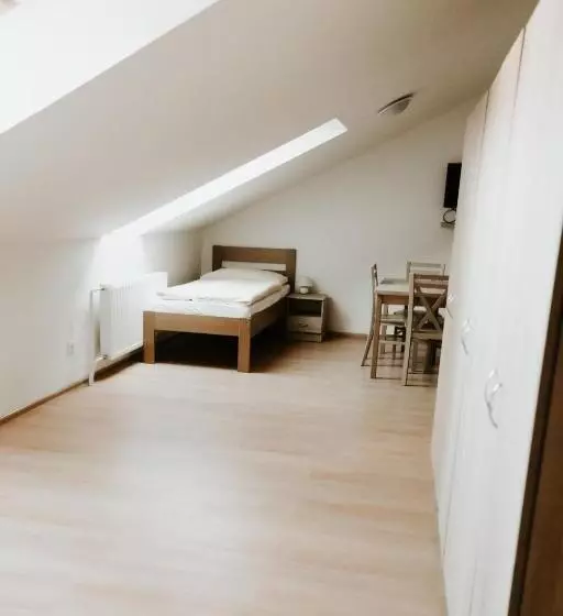 Majatalo Penzión Enbra