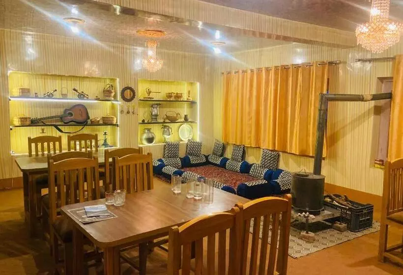 Majatalo The Gulmarg Palace