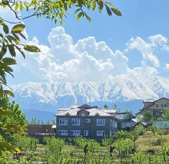 Majatalo The Gulmarg Palace