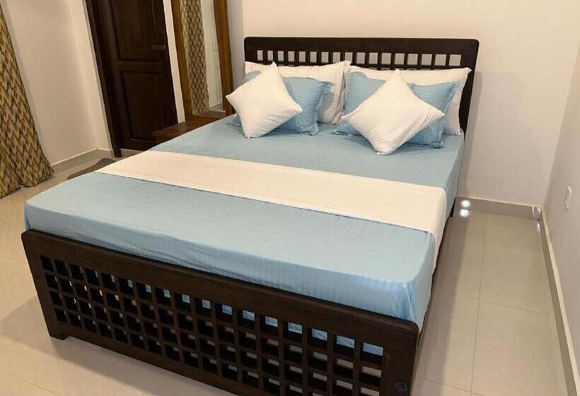 ペンション Highway Reach Layathraa