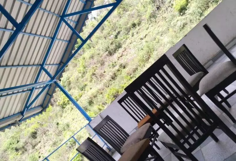 Abuzz Oxfordcaps Chanakya Hostel Solan