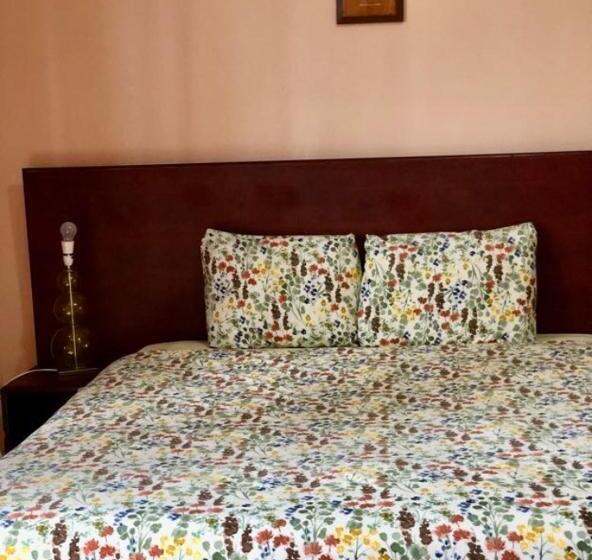 تختخواب و صبحانه Sarf Travelers Motel